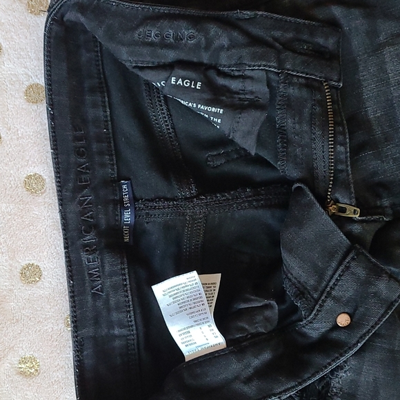 Black distressed American eagle Jegging - Picture 3 of 8